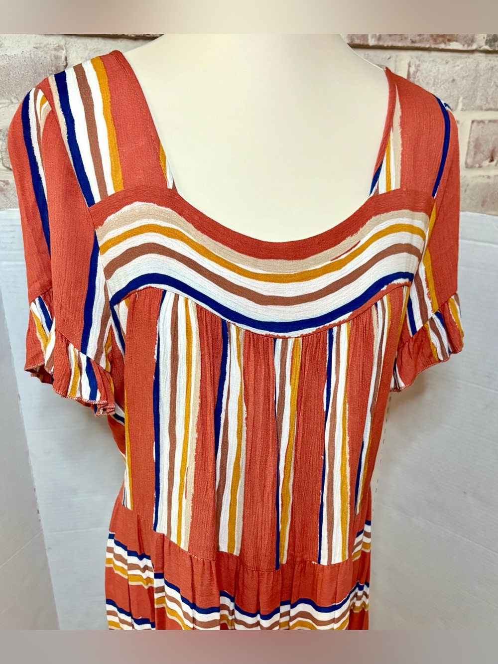 Hailey & Co Rust Stripe Tiered Ruffle Sleeve Midi Dress Women’s Medium NWT - Picture 3 of 13